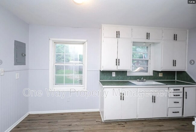 Building Photo - 2620 N Poplar St