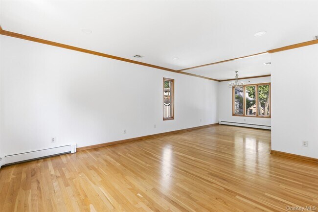 Building Photo - 118 Old Tappan Rd