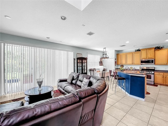 Building Photo - SECTION8 VOUCHER ACCEPTED! Stunning Home at Bay Cedar Ave! 4bed | 3bath