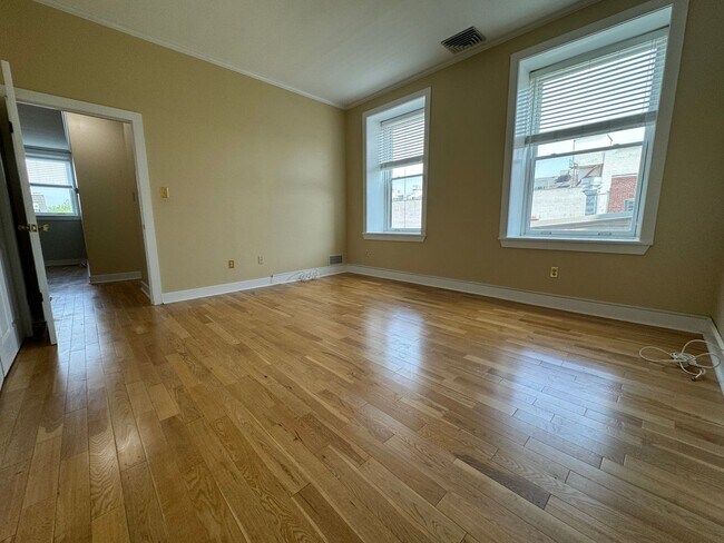 Building Photo - TWO BEDROOM CONDO in the hear of Downtown Bethlehem