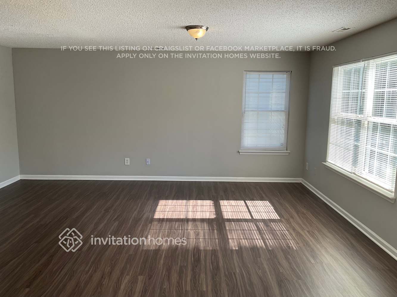 Building Photo - 10729 Glenluce Ave