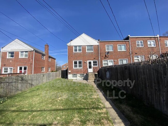 Building Photo - 1127 Deanwood Rd
