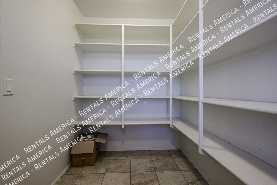 Building Photo - 2925 S Colorado St