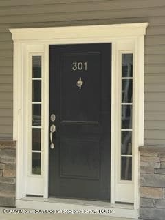 Building Photo - 301 Arose Ln