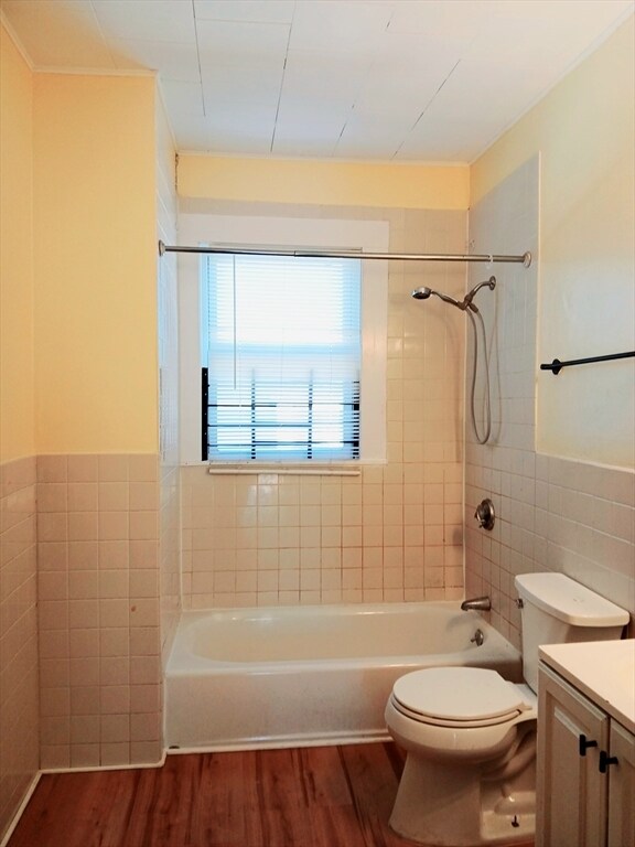 Building Photo - 44 B Park St