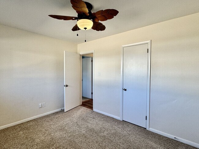 Building Photo - READY 08-26-25!! 3-Bedroom Ranch W/Fenced ...