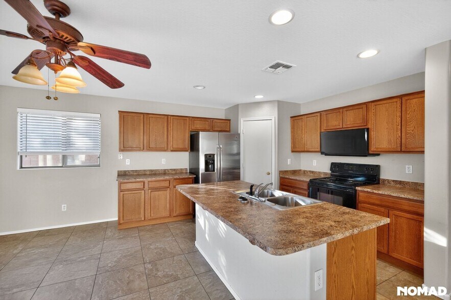 Building Photo - 9323 W Crown King Rd