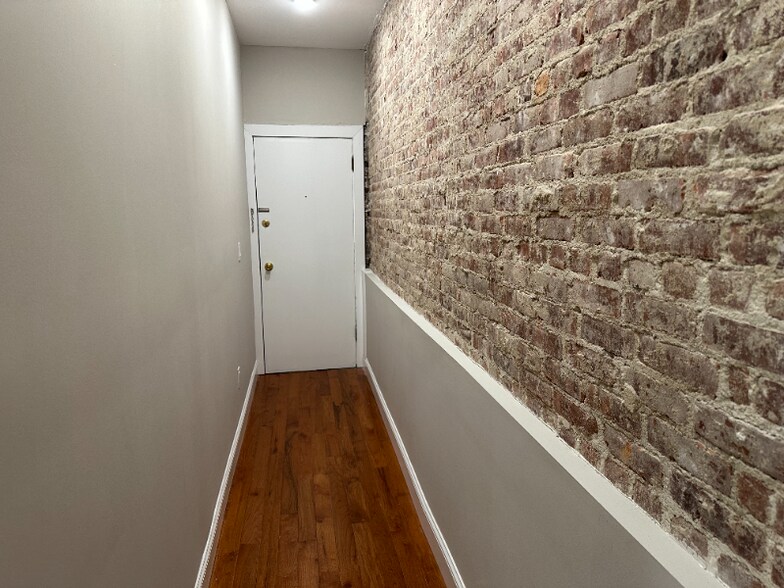 Building Photo - 64 Sherman Pl