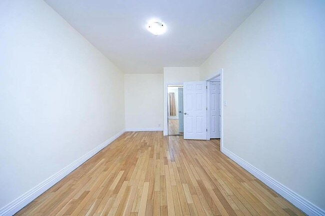 Building Photo - 2950 Ocean Ave