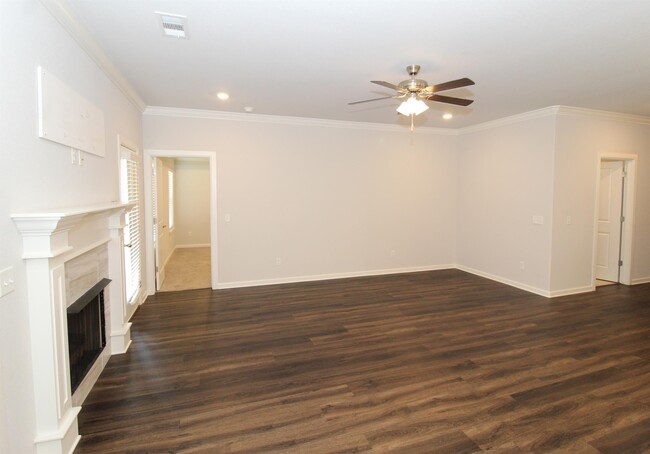 Building Photo - 96 N Hinsdale Ave