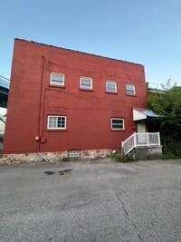 Building Photo - 427 Oak Alley
