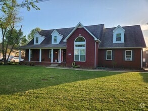 Building Photo - 4904 Manchester Pike