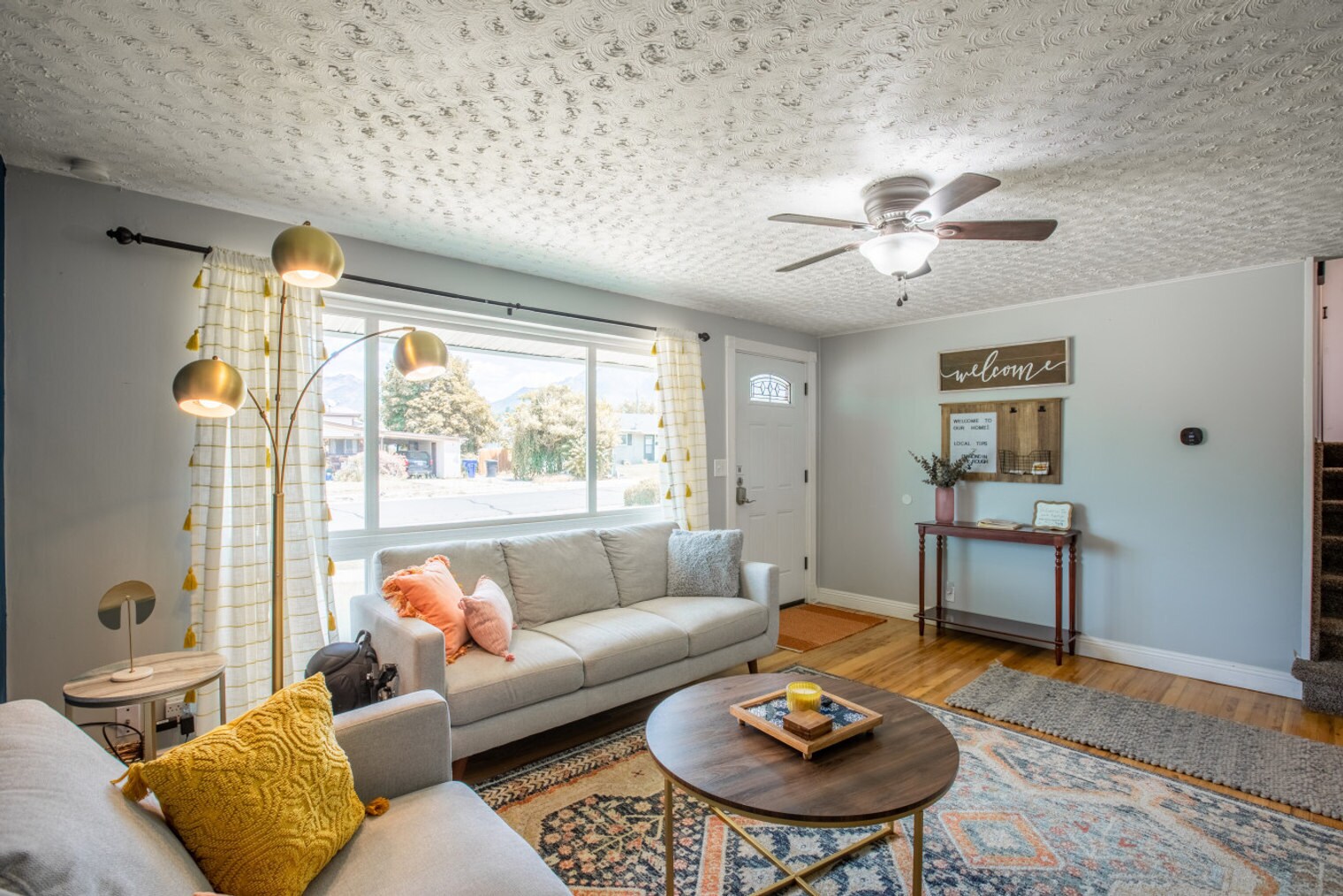 Building Photo - 1020 E Diamond Way