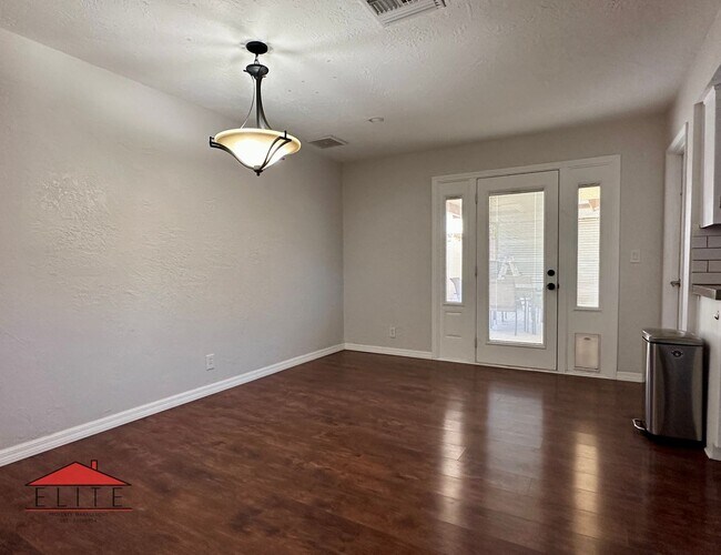 Building Photo - AVAILABLE NOW