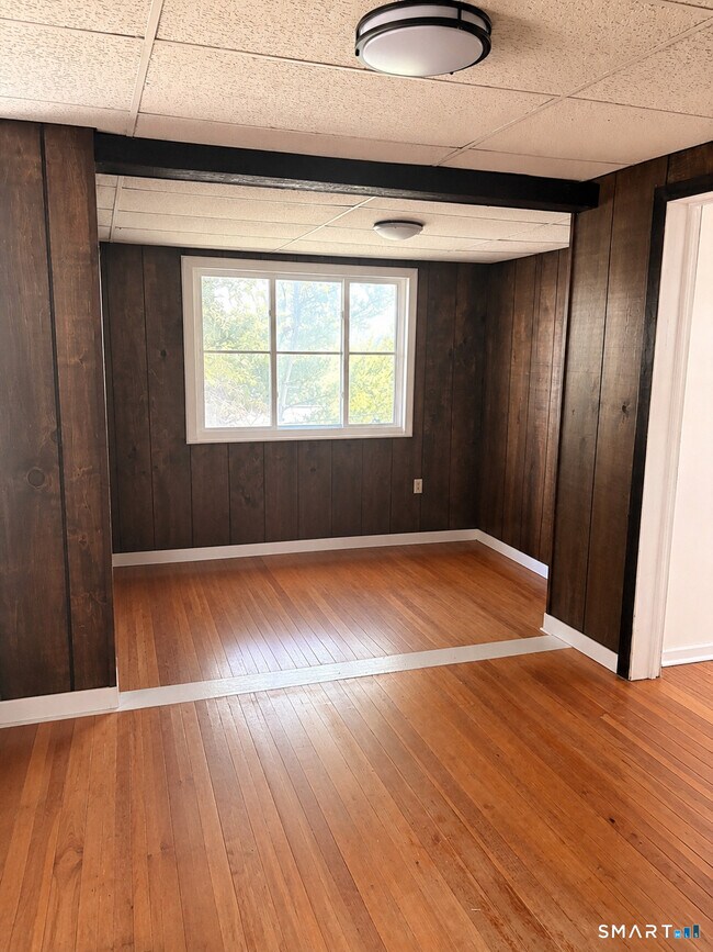 Building Photo - 13 Wood Ct