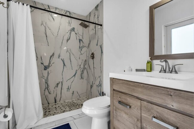 Building Photo - 7061 Coolidge St