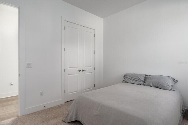 Building Photo - 8210 Golden Bch Ct