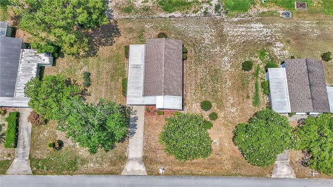 Building Photo - 10060 SW 93rd Ave