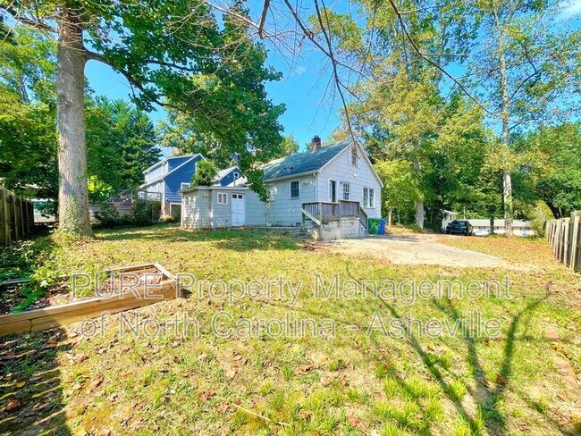 Building Photo - 127 Aurora Dr