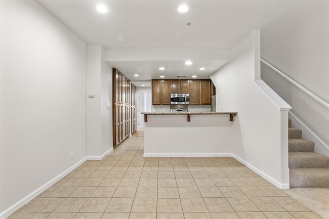 Building Photo - 2189 Beech Cir