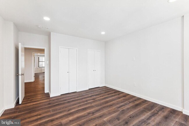 Building Photo - 135 S 19th St