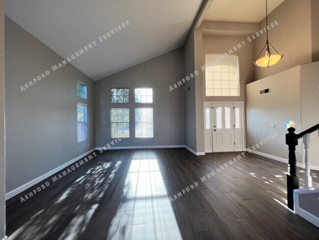 Building Photo - RAY RANCH 4 BEDROOMS 3 BATH WITH POOL AND SPA IN LARGE YARD