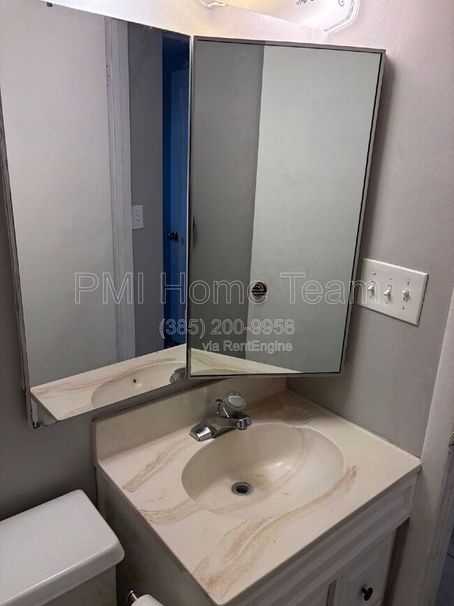 Building Photo - 168 Ross Dr