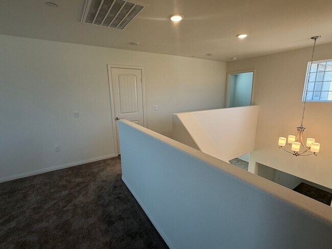 Building Photo - Victorville- New Richmond Home, 3 bedrooms...