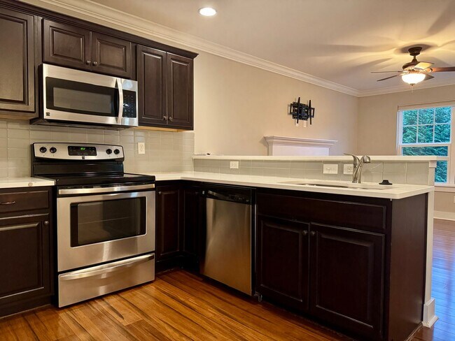 Building Photo - 6477 Olin Ln