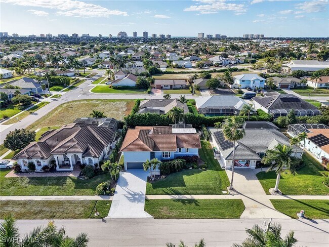 Building Photo - 188 Columbus Way