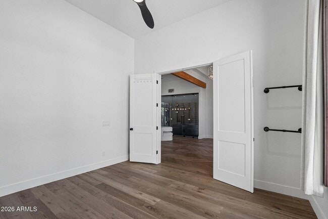 Building Photo - 8645 E Wood Dr