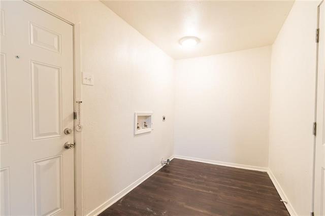 Building Photo - 2045 Avis Cir