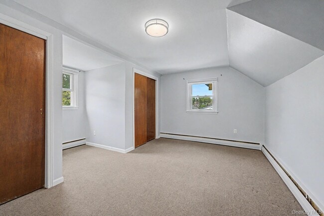 Building Photo - 18 Heath Ln