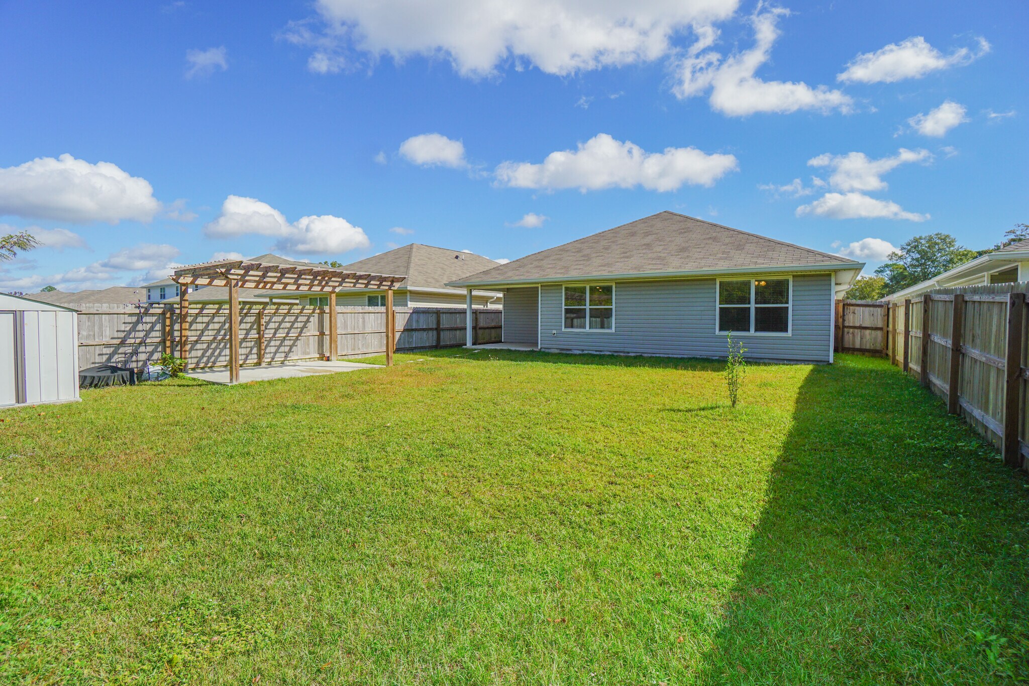 Building Photo - 2379 Kirkwood Dr