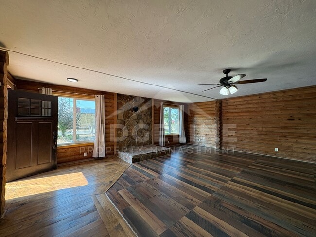 Building Photo - 948 N 900 E