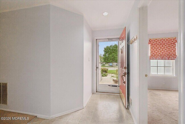 Building Photo - 83 Pagoda Ln