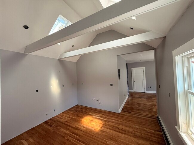 Building Photo - 14 Atherton St