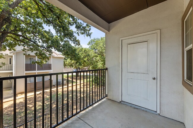 Building Photo - "Spacious 2-Bedroom Euless Retreat with Gr...