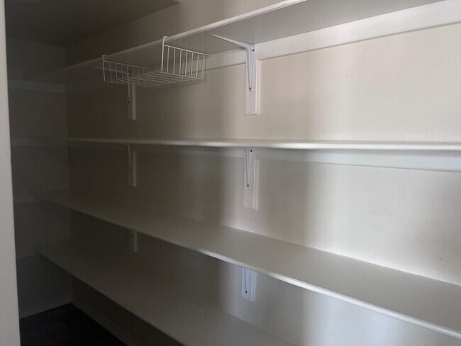 Building Photo - 5407 Simbrah Dr