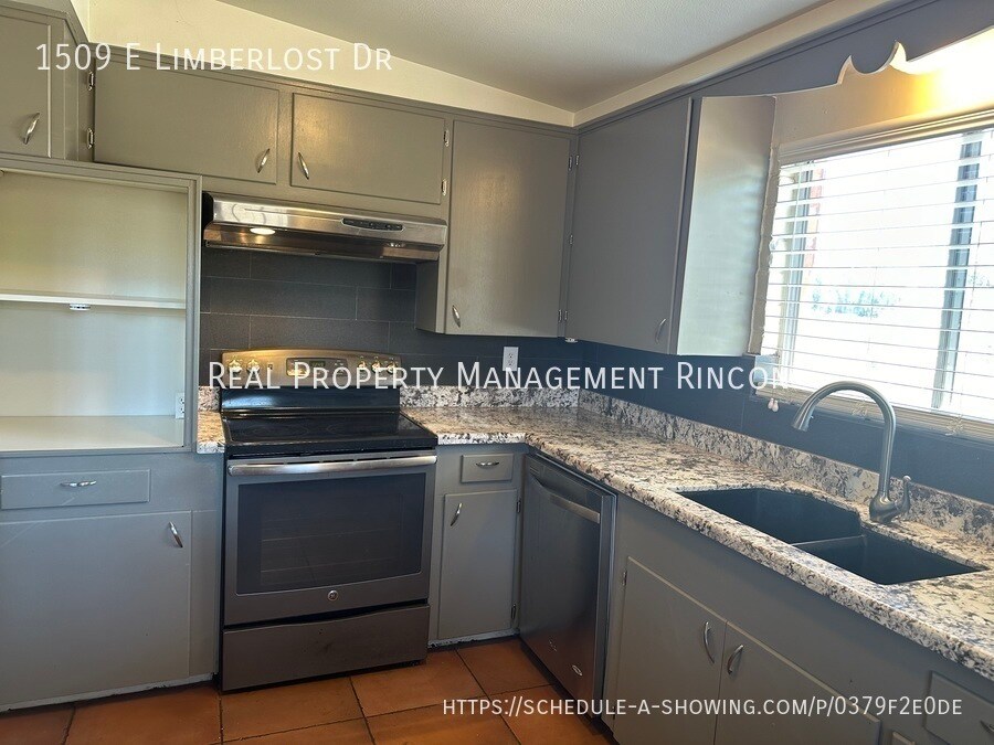 Building Photo - 1509 E Limberlost Dr