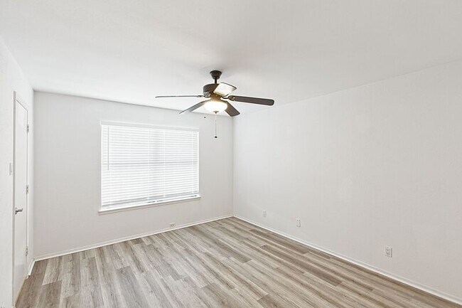 Building Photo - 4800 Northway Dr