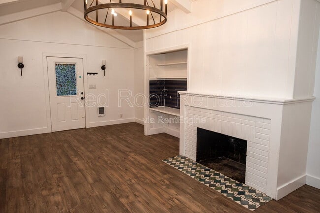 Building Photo - 6527 95th St SW