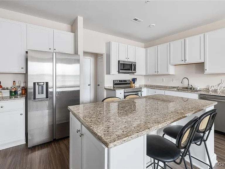 Stainless steel appliances - 7215 Hancock Chase Ct