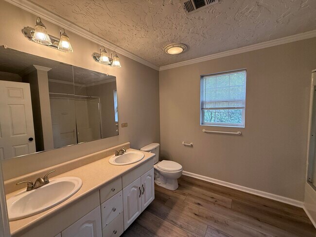 Building Photo - 72 Pisces Dr