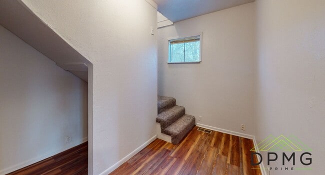 Building Photo - 2915 S Catherine St