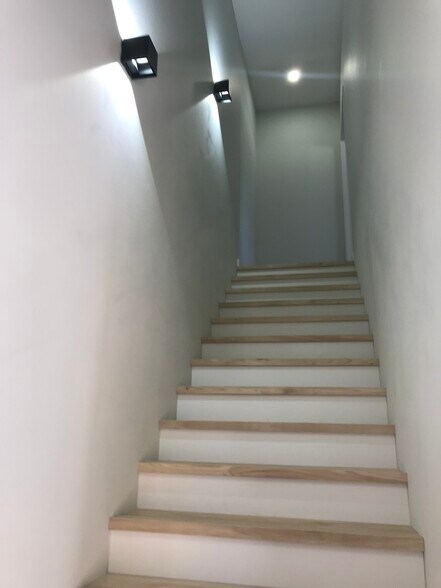 To upstairs Apartment - 19609 SE Chitwood Rd