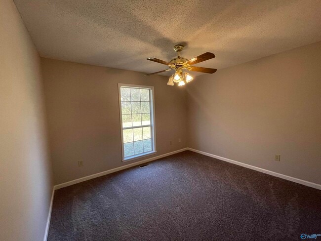 Building Photo - 100 Medicine Bend Ct