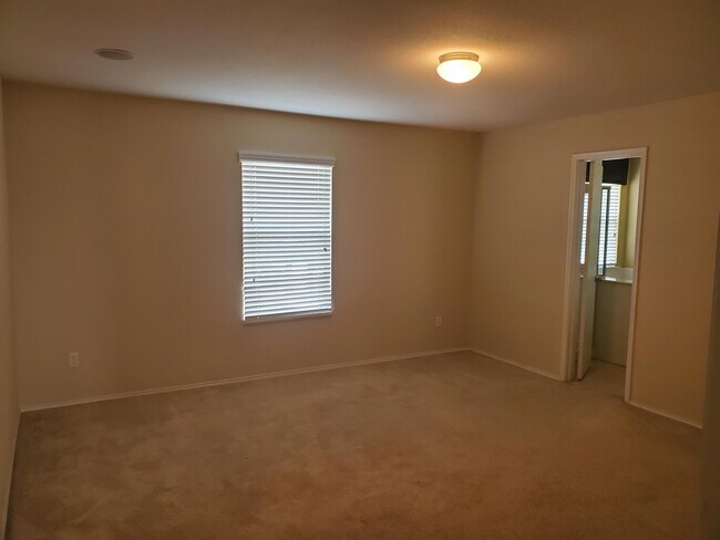 Building Photo - 109 S Creek Bend Dr