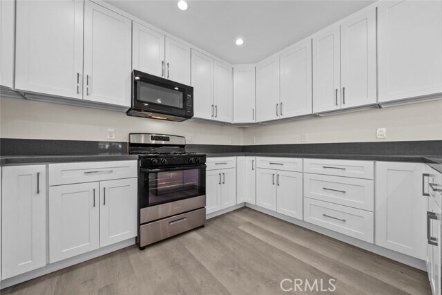 Building Photo - 11200 Saticoy St