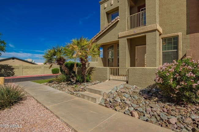 Building Photo - 6710 E University Dr